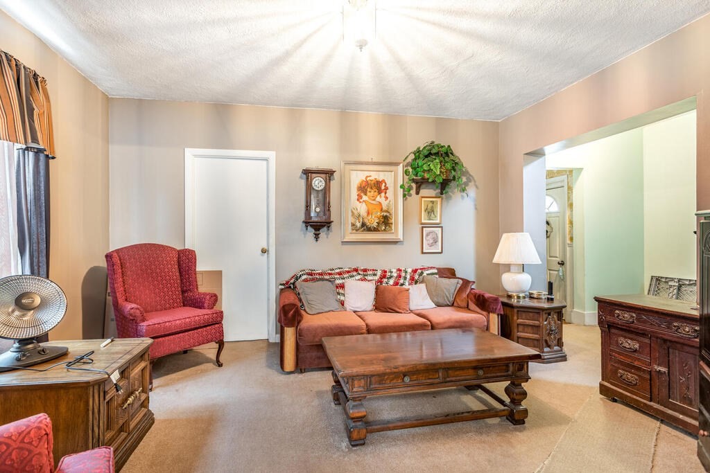 4 Warren Street Lynn, MA 01902 - Photo 3 of 15