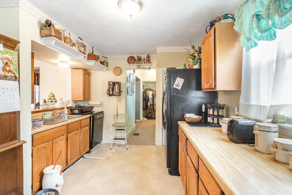 4 Warren Street Lynn, MA 01902 - Photo 7 of 15