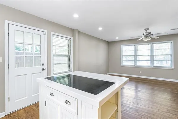 $2,300 | 1517 Gaylor Circle Southeast, Smyrna, GA 30082