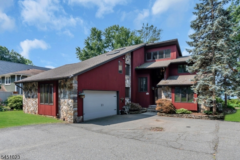 79 Castle Rock Road Lake Hopatcong, NJ 07849 - Photo 2 of 50 Gallery Image 2