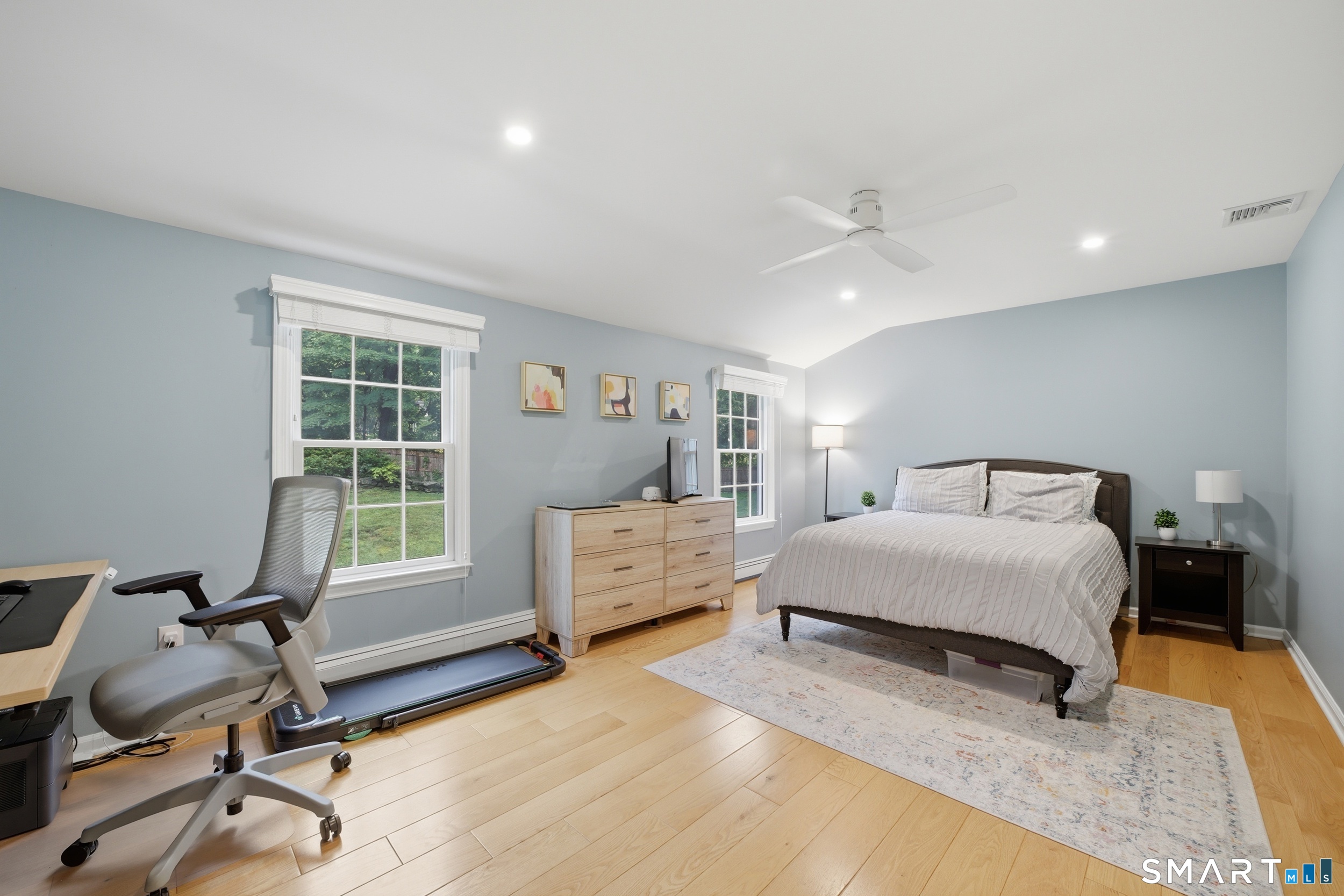 14 Woodchuck Lane Ridgefield, CT 06877 - Photo 24 of 39 Upper Level Second Bedroom