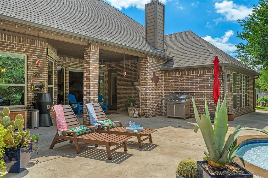 119 Rasha Drive Azle, TX 76020 - Photo 30 of 40 Swim up table and bench