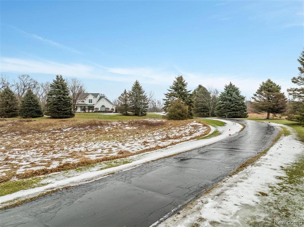 2755 County Farm Road Howell, MI 48843 - Photo 35 of 39