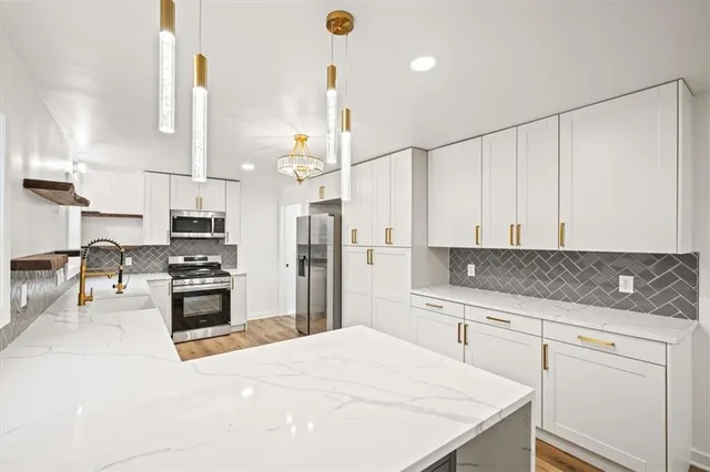 $425,000 | 6213 Terrydale Street, Merriam, KS 66202