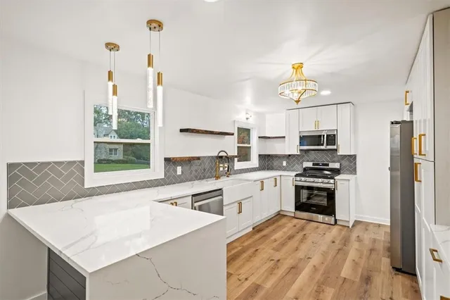 $425,000 | 6213 Terrydale Street, Merriam, KS 66202