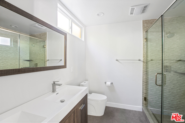 16636 Calneva Drive Encino, CA 91436 - Photo 14 of 18