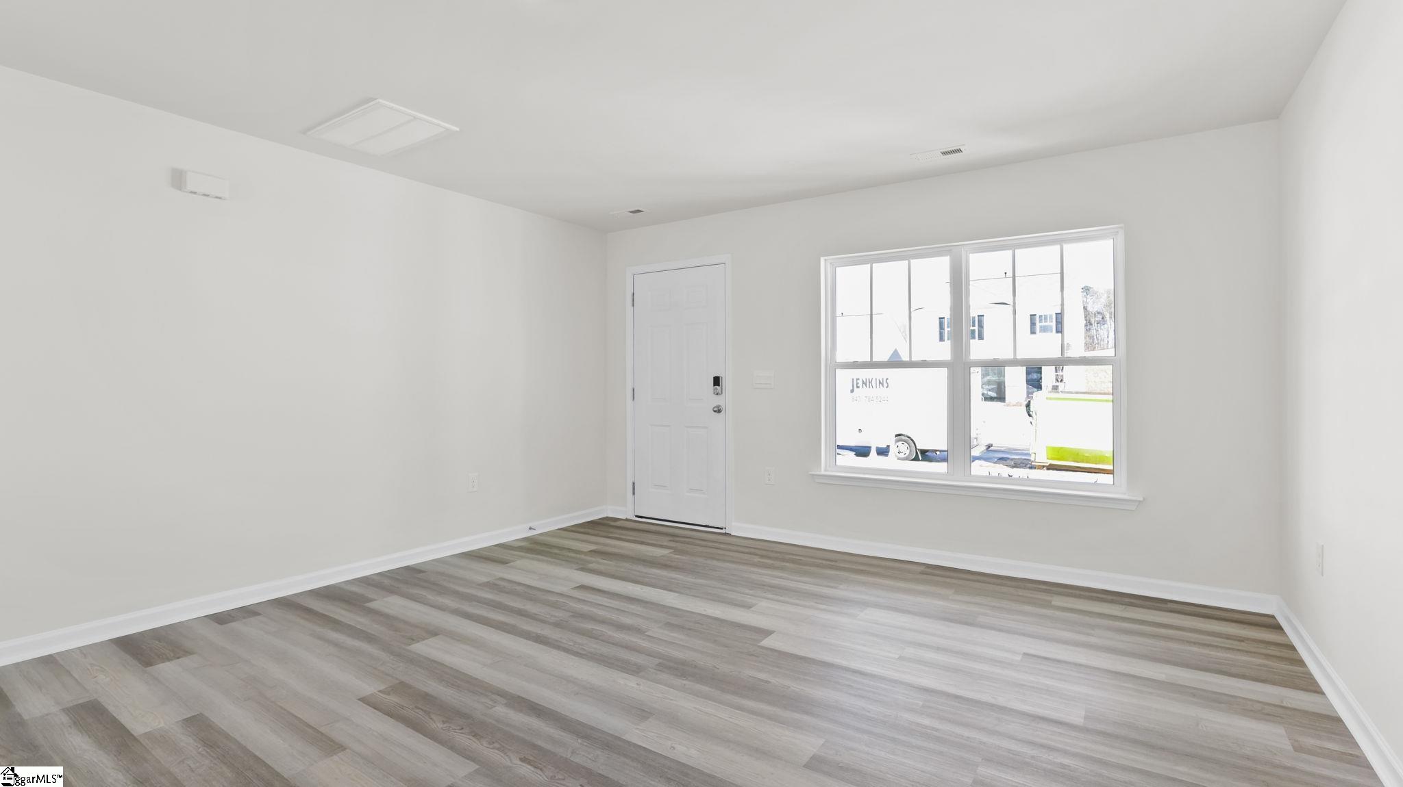 134 Bobbin Road Greenville, SC 29611 - Photo 6 of 34