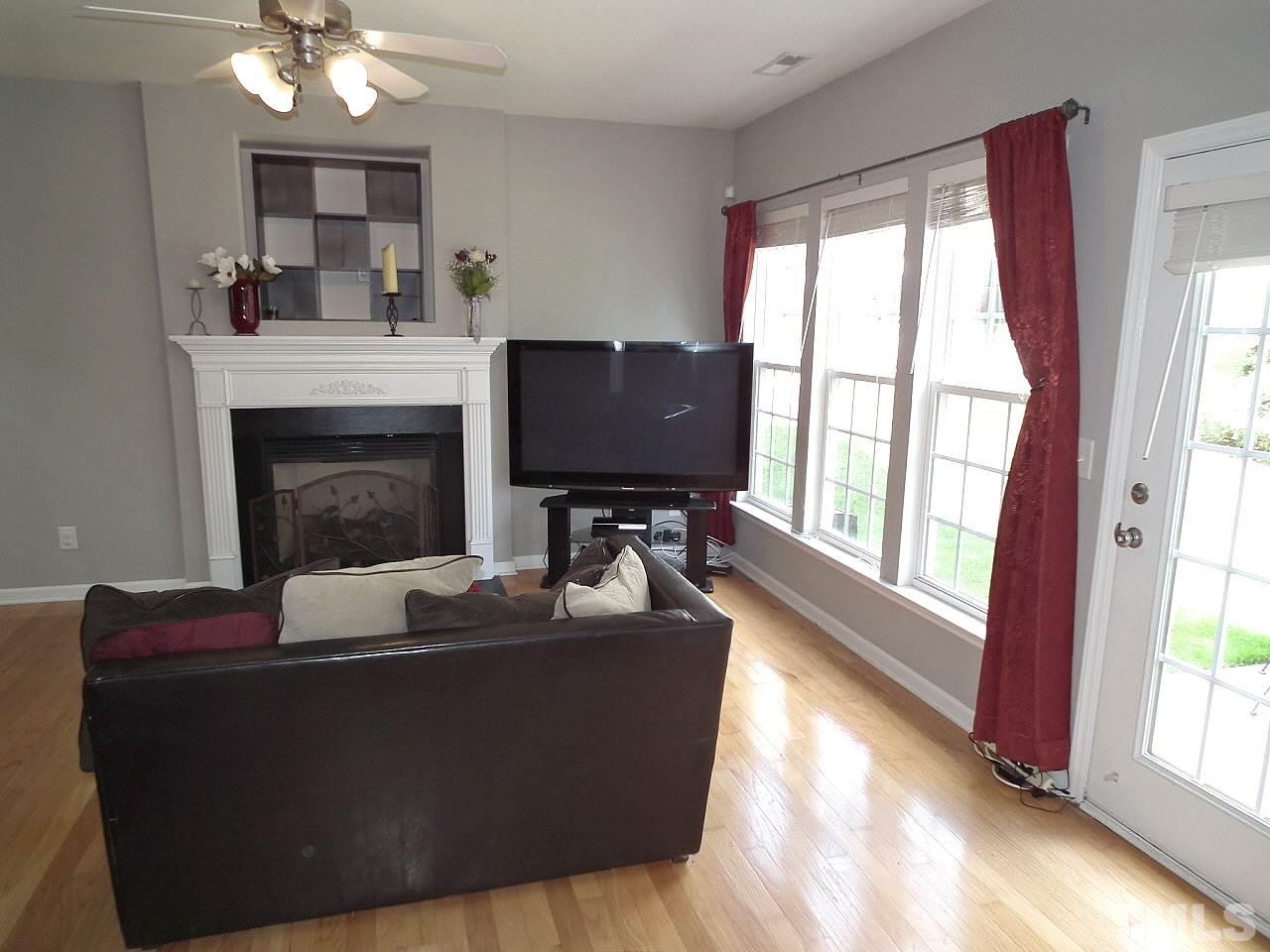 8432 Whisper Ridge Place Raleigh, NC 27613 - Photo 3 of 19