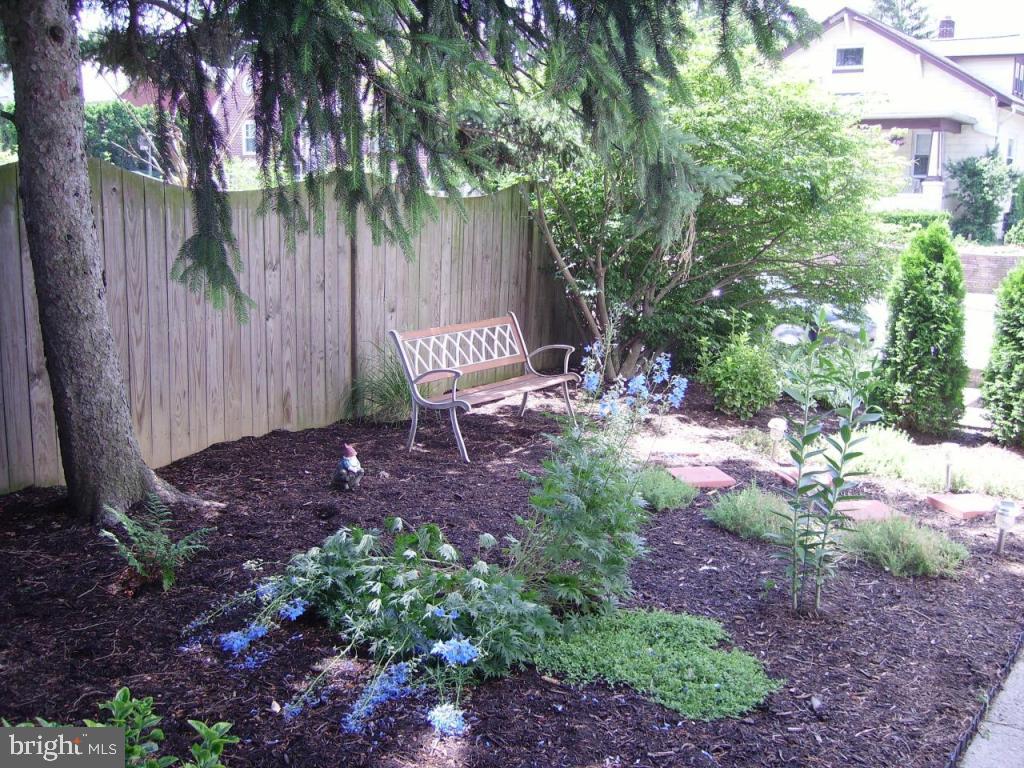 958 Quentin Road Lebanon, PA 17042 - Photo 5 of 5 Gallery Image 5