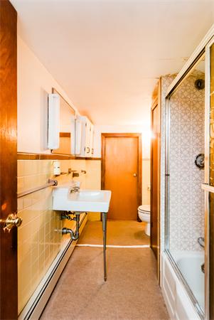 21 Larkin Road Newton, MA 02465 - Photo 7 of 16