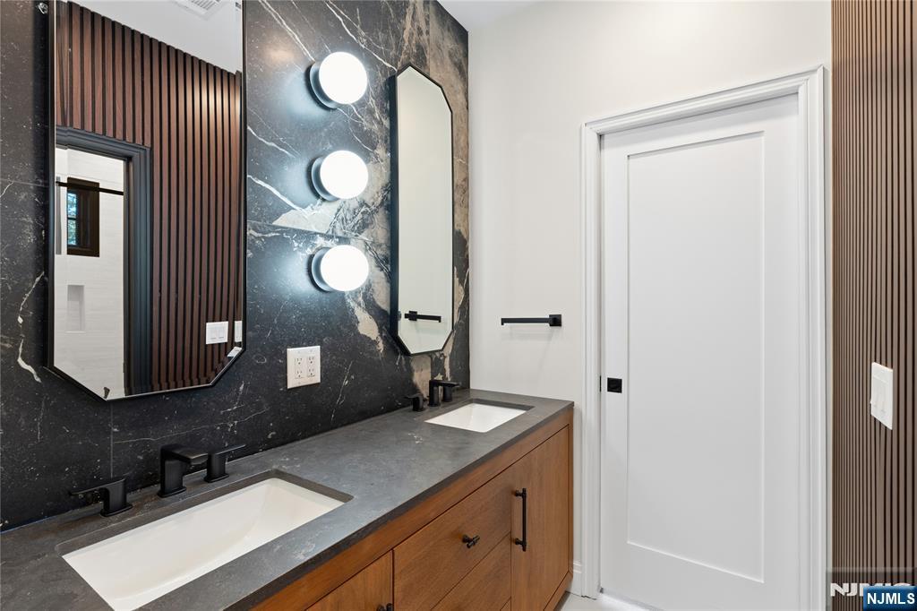 803 Marshall Road River Vale, NJ 07675 - Photo 29 of 44