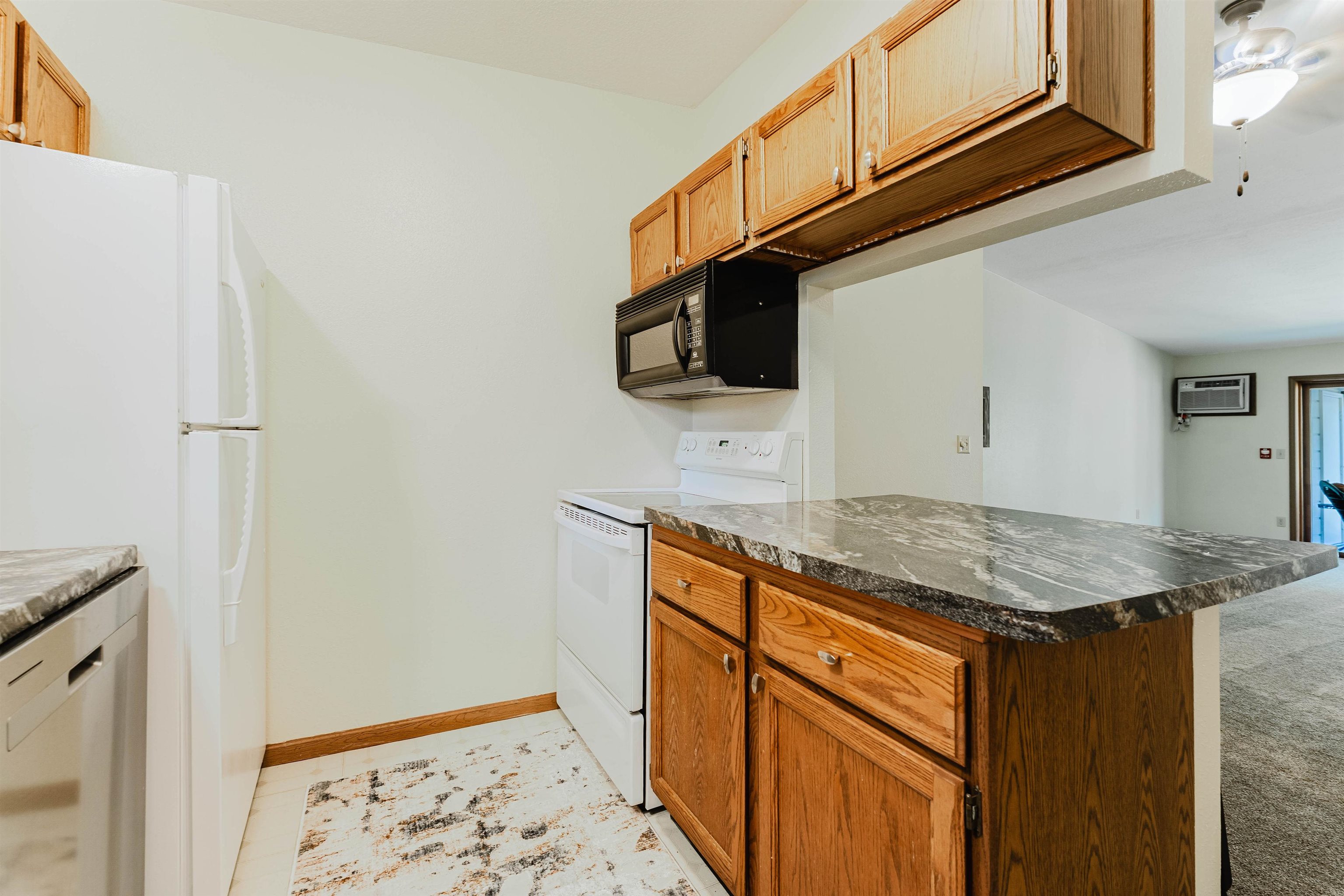 280 North Campbell Road, Unit C Oshkosh, WI 54902 - Photo 5 of 26