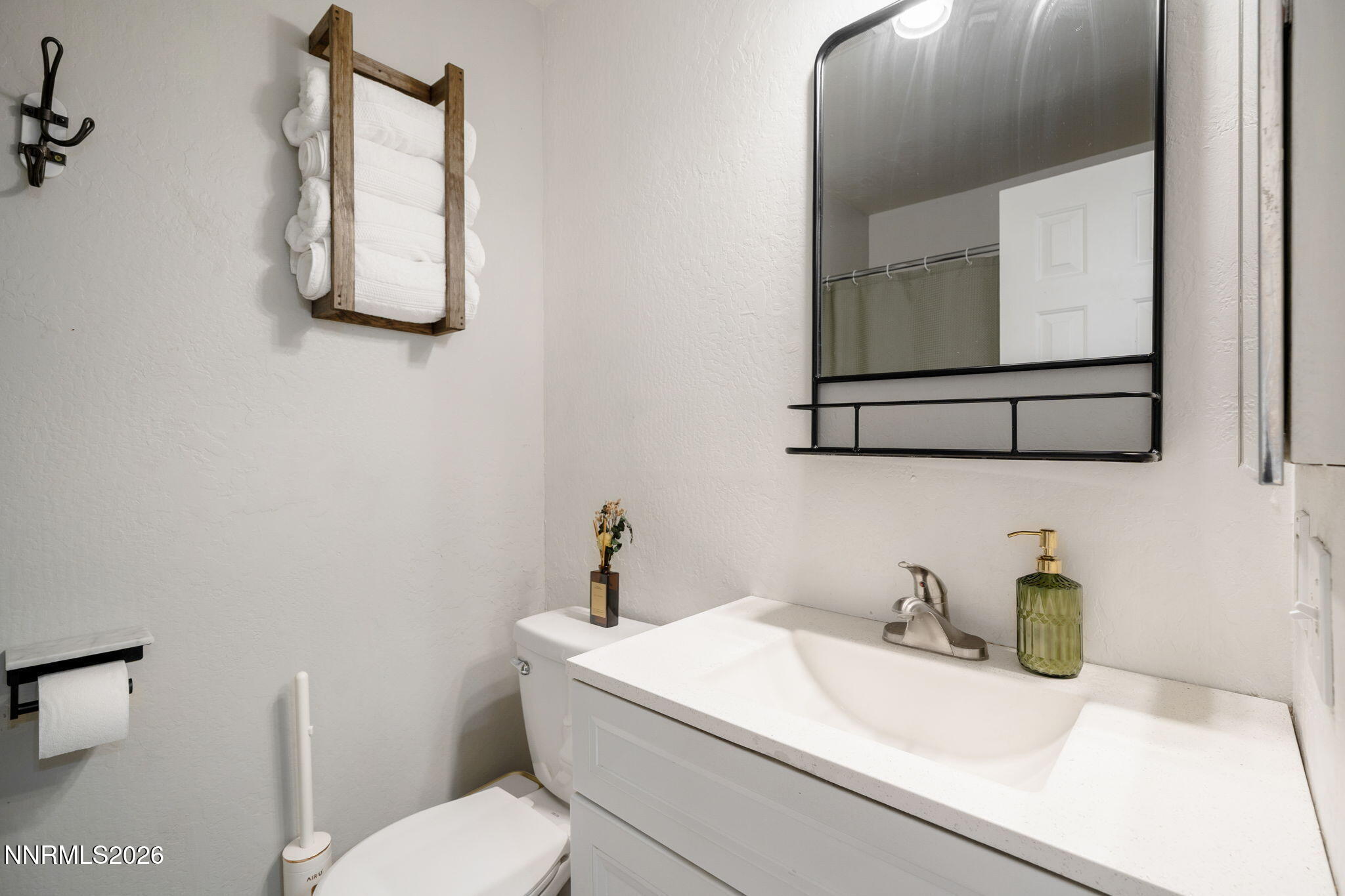 4949 Reggie Road Reno, NV 89502 - Photo 15 of 29 17-web-or-mls-4949 Reggie Rd-13