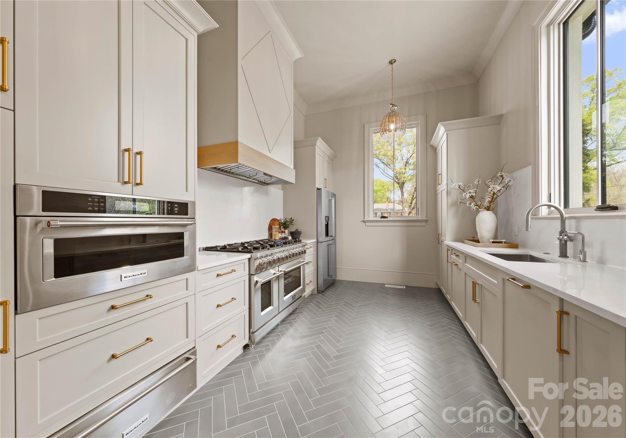 2208 Overhill Road Charlotte, NC 28211 - Photo 17 of 45