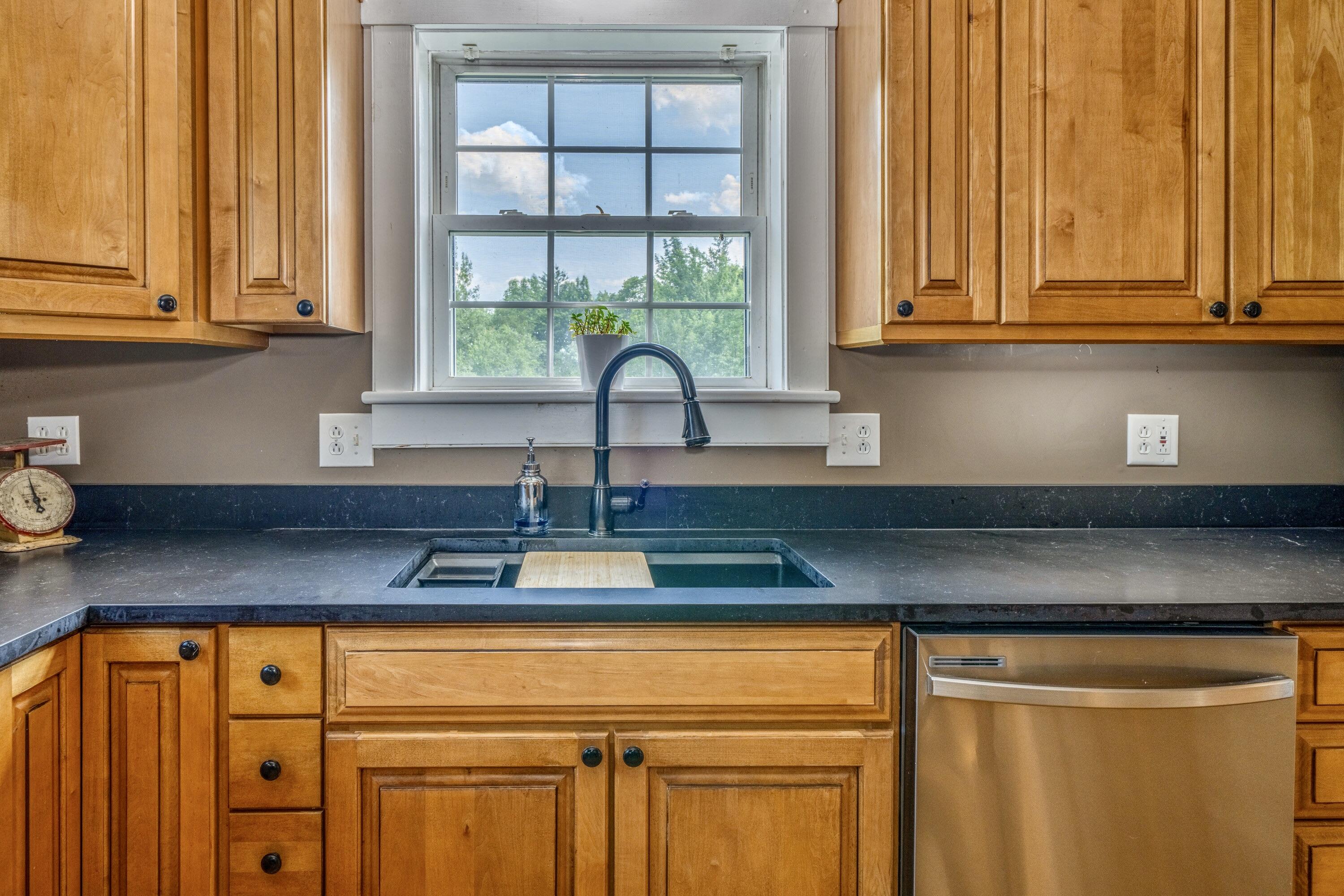 89 Kenney Road Knox, ME 04986 - Photo 8 of 73 3874