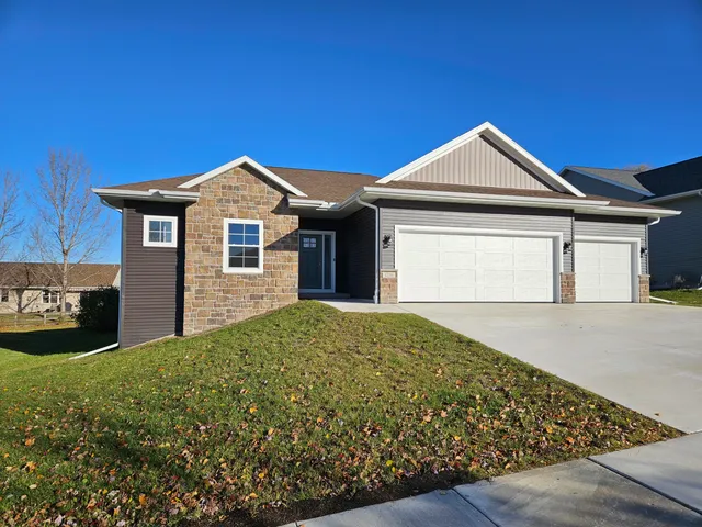 $429,900 | 1270 Black River Court, Whitewater, WI 53190