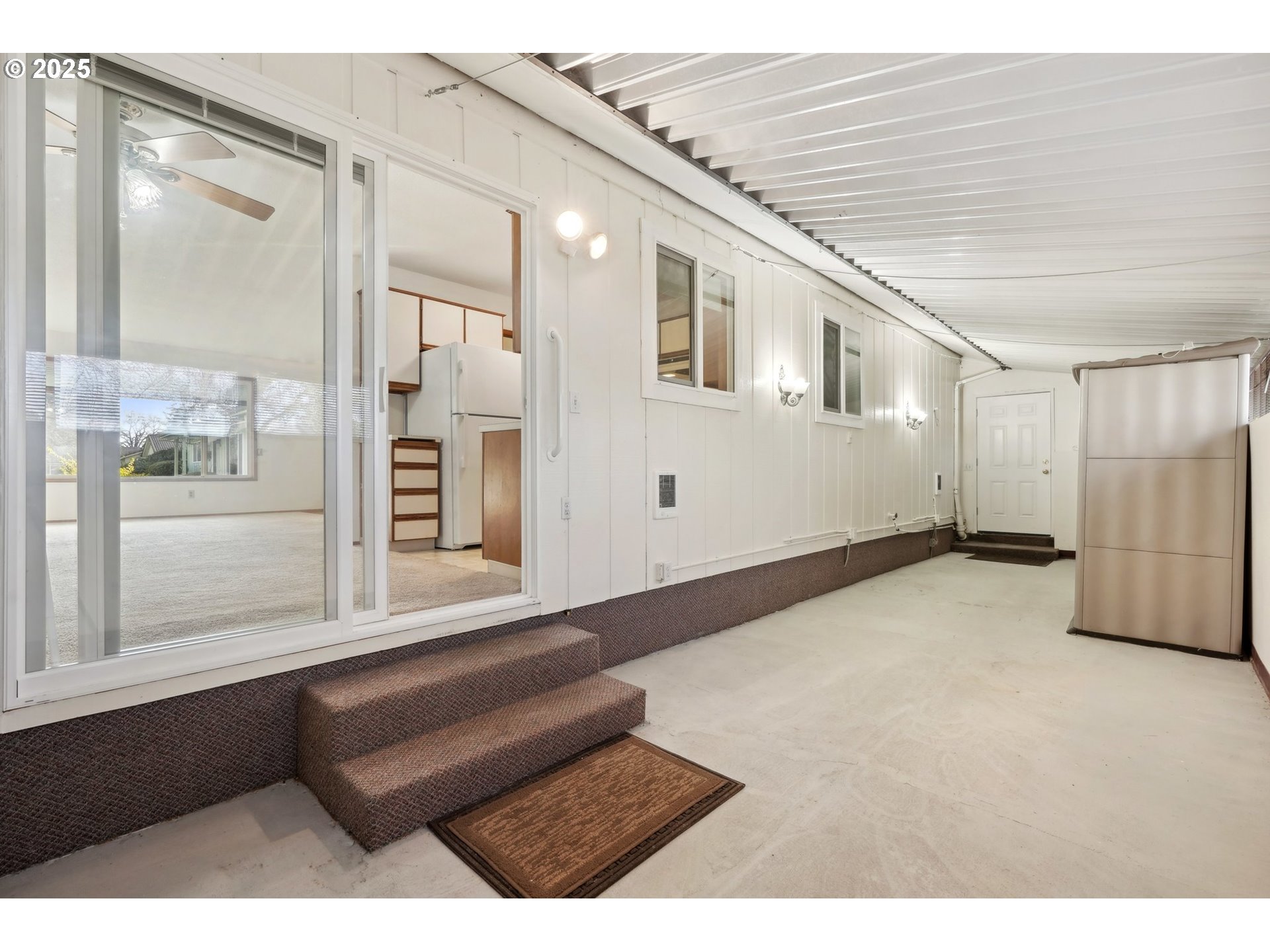 12325 Southeast Main Street Portland, OR 97233 - Photo 27 of 46 a view of a house with a workspace