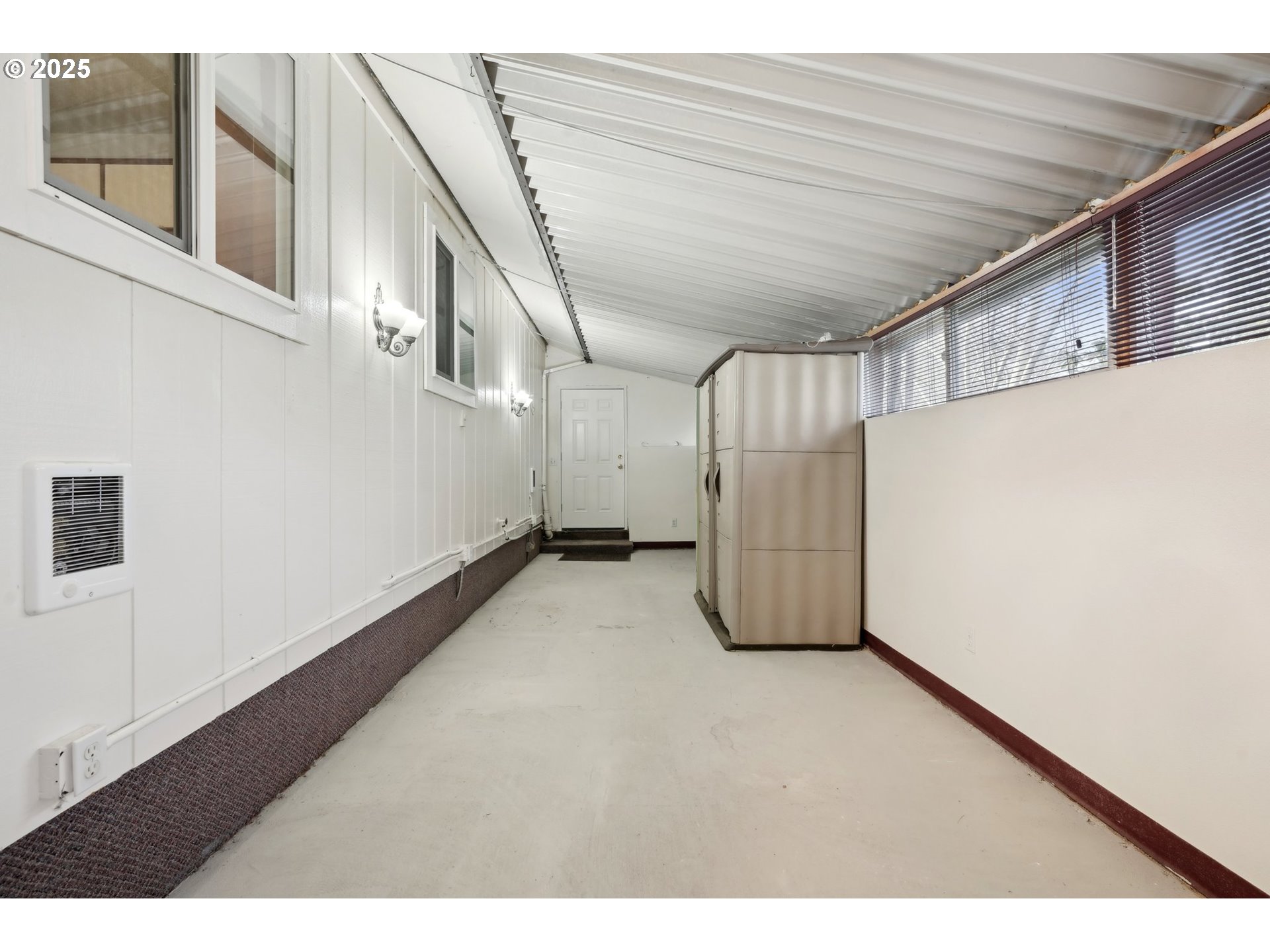 12325 Southeast Main Street Portland, OR 97233 - Photo 28 of 46 a view of a garage