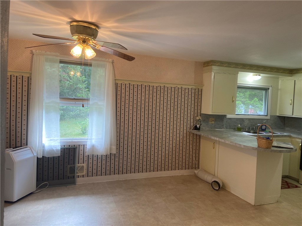 53 Valley Crest Road Coventry, RI 02816 - Photo 3 of 18