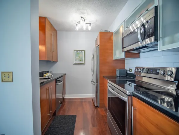 $2,870 | 526 Pacific Avenue, Unit 1703, Atlantic City, NJ 08401