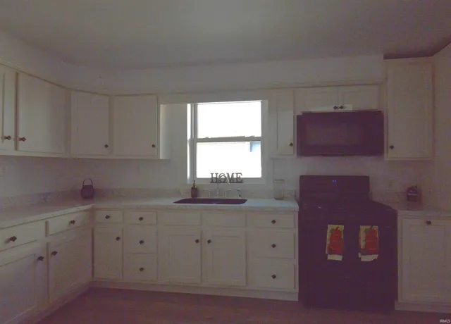 $220,000 | 802 Roosevelt Road, Walkerton, IN 46574