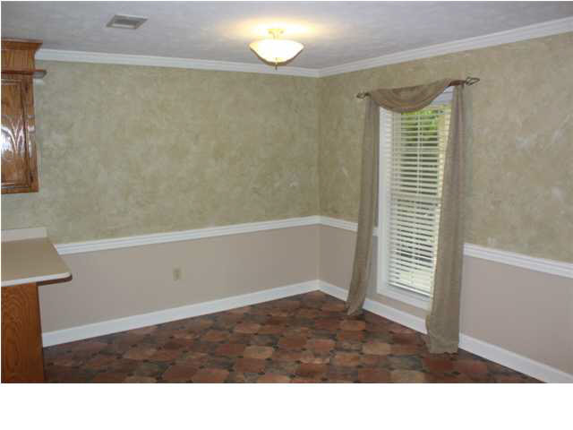 315 Busick Well Road Brandon, MS 39042 - Photo 7 of 18 Dining Area