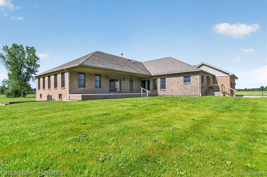 75230 Cryderman Road Richmond, MI 48062 - Photo 12 of 93