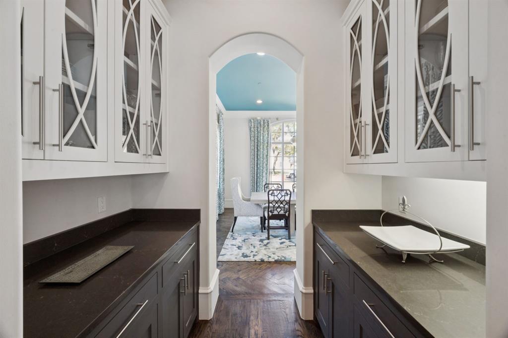 4210 Gloster Road Dallas, TX 75220 - Photo 8 of 40