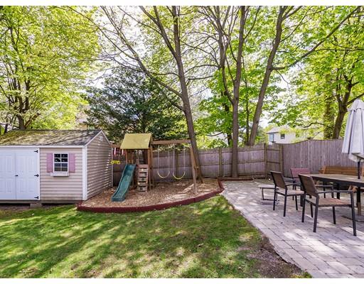 12 Hallron Road Newton, MA 02462 - Photo 5 of 30