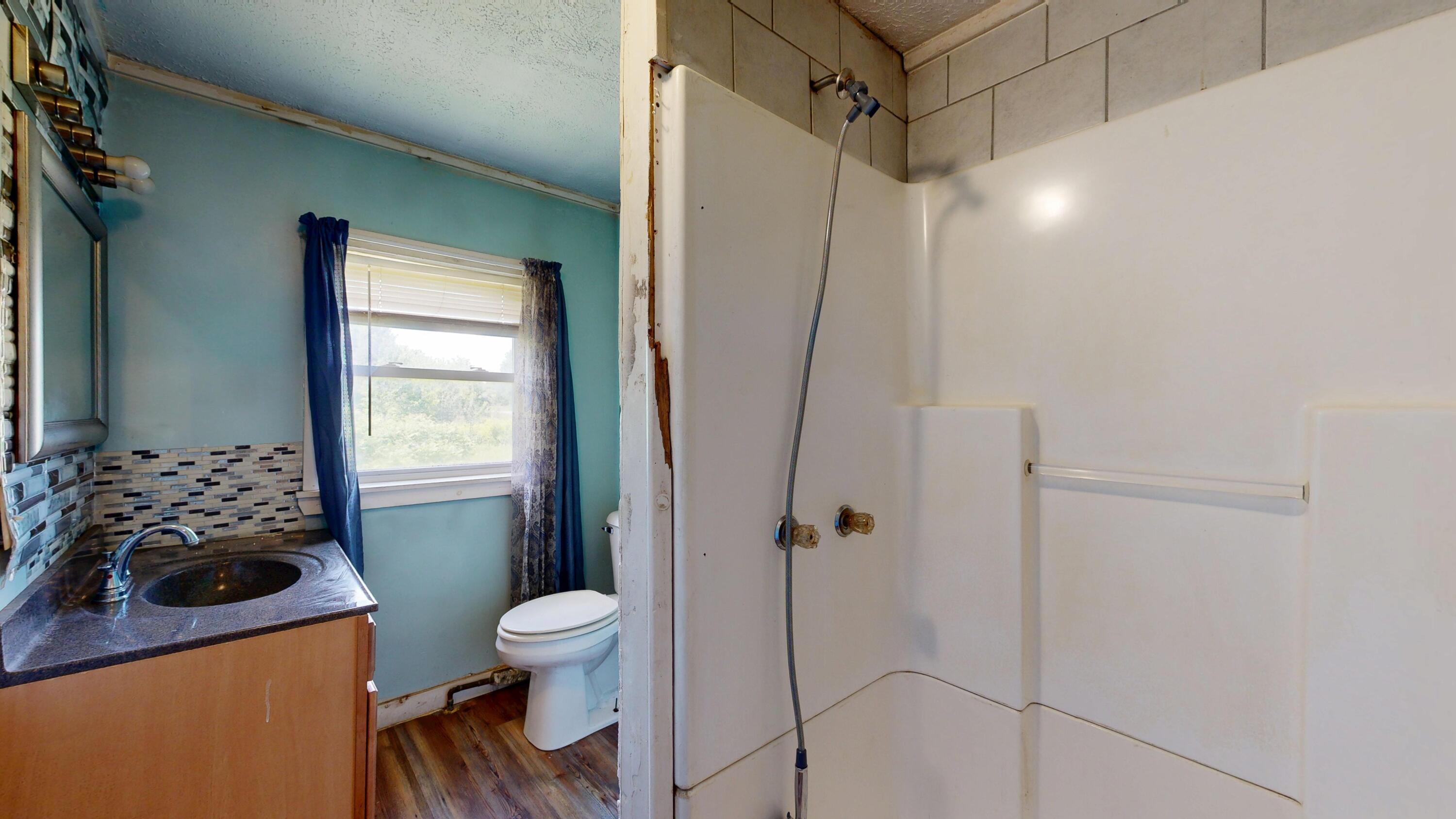 225 Middle Road Sabattus, ME 04280 - Photo 17 of 27 Bathroom