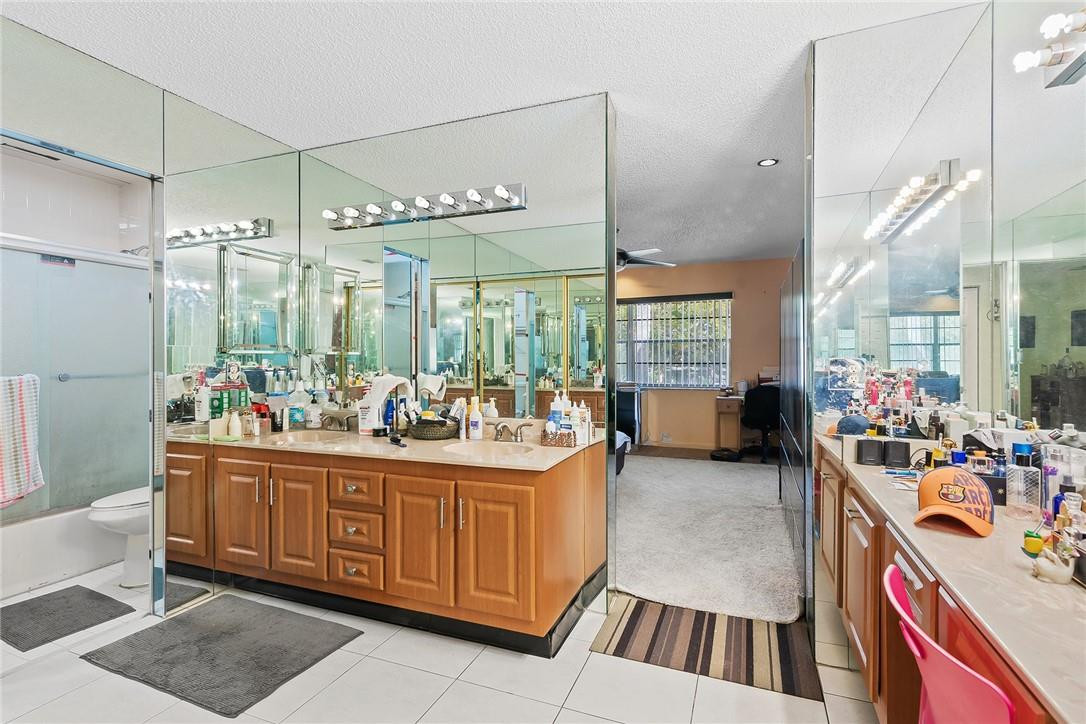 8765 Azalea Court, Unit 204 Tamarac, FL 33321 - Photo 13 of 19 Photo 13