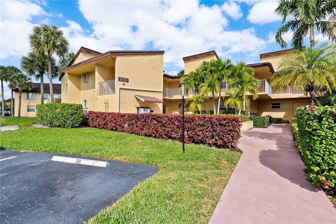 8765 Azalea Court, Unit 204 Tamarac, FL 33321 - Photo 2 of 19 Photo 2