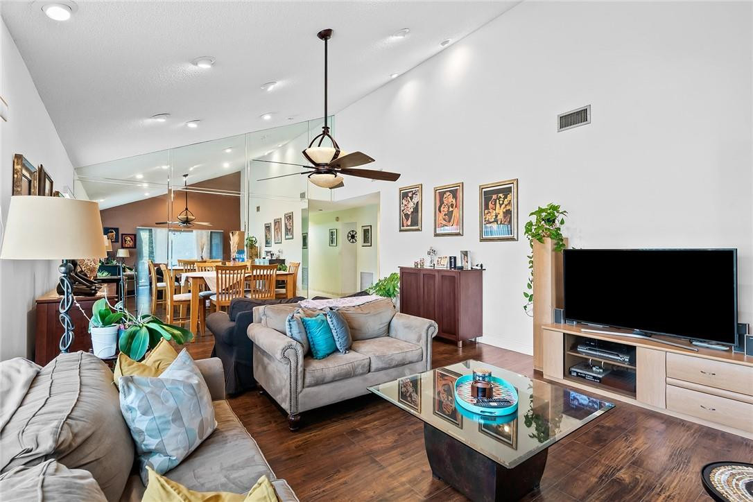 8765 Azalea Court, Unit 204 Tamarac, FL 33321 - Photo 4 of 19 Photo 4