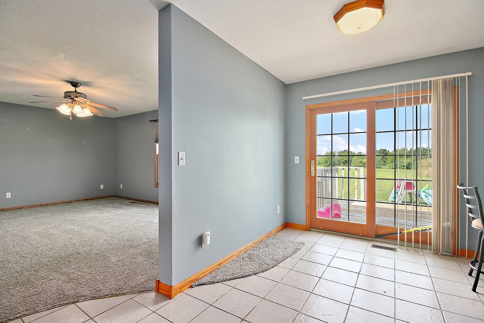 2938 South 5000W Road Kankakee, IL 60901 - Photo 6 of 18 a view of an empty room with window