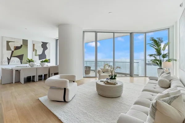 $18,500 | 175 Southeast 25th Road, Unit 2003, Miami, FL 33129