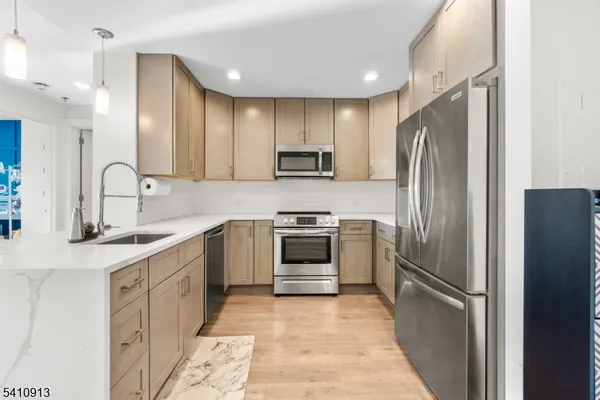 $2,800 | 1 Carriage City Plaza, Unit 904, Rahway, NJ 07065