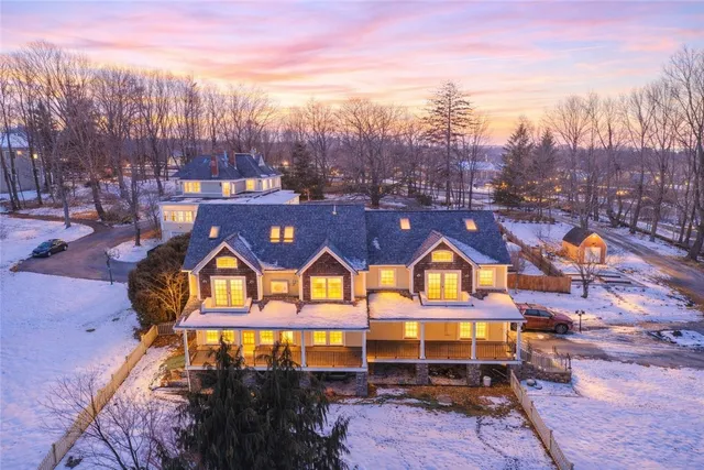 $1,495,000 | 2269 East Main Road, Portsmouth, RI 02871