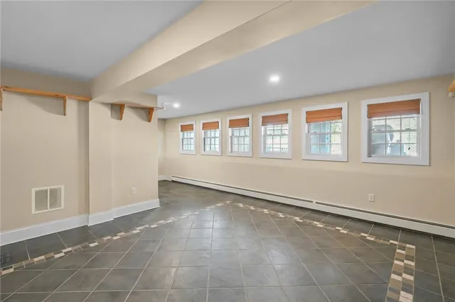 $1,495,000 | 2269 East Main Road, Portsmouth, RI 02871