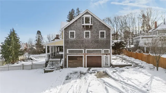 $1,495,000 | 2269 East Main Road, Portsmouth, RI 02871