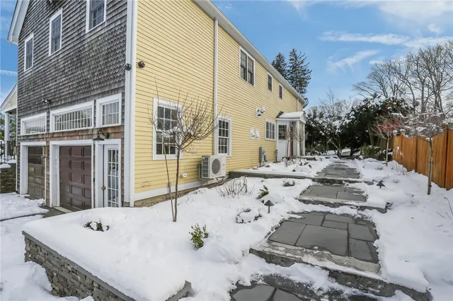 $1,495,000 | 2269 East Main Road, Portsmouth, RI 02871