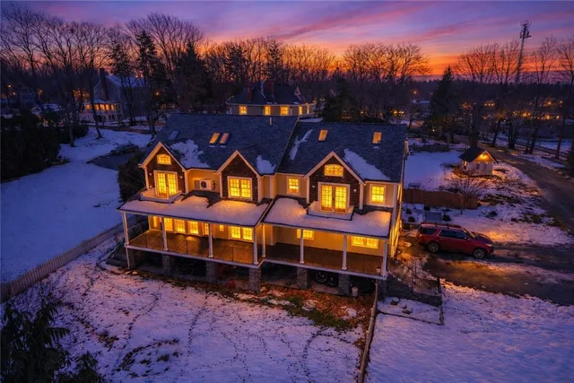 $1,495,000 | 2269 East Main Road, Portsmouth, RI 02871