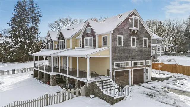 $1,495,000 | 2269 East Main Road, Portsmouth, RI 02871