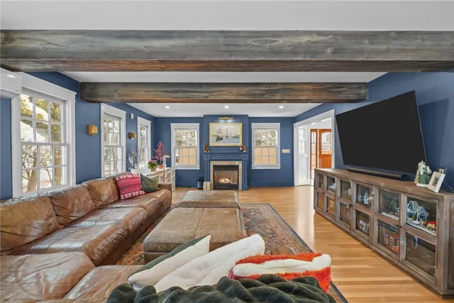 $1,495,000 | 2269 East Main Road, Portsmouth, RI 02871