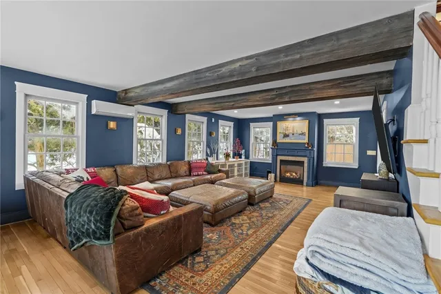 $1,495,000 | 2269 East Main Road, Portsmouth, RI 02871