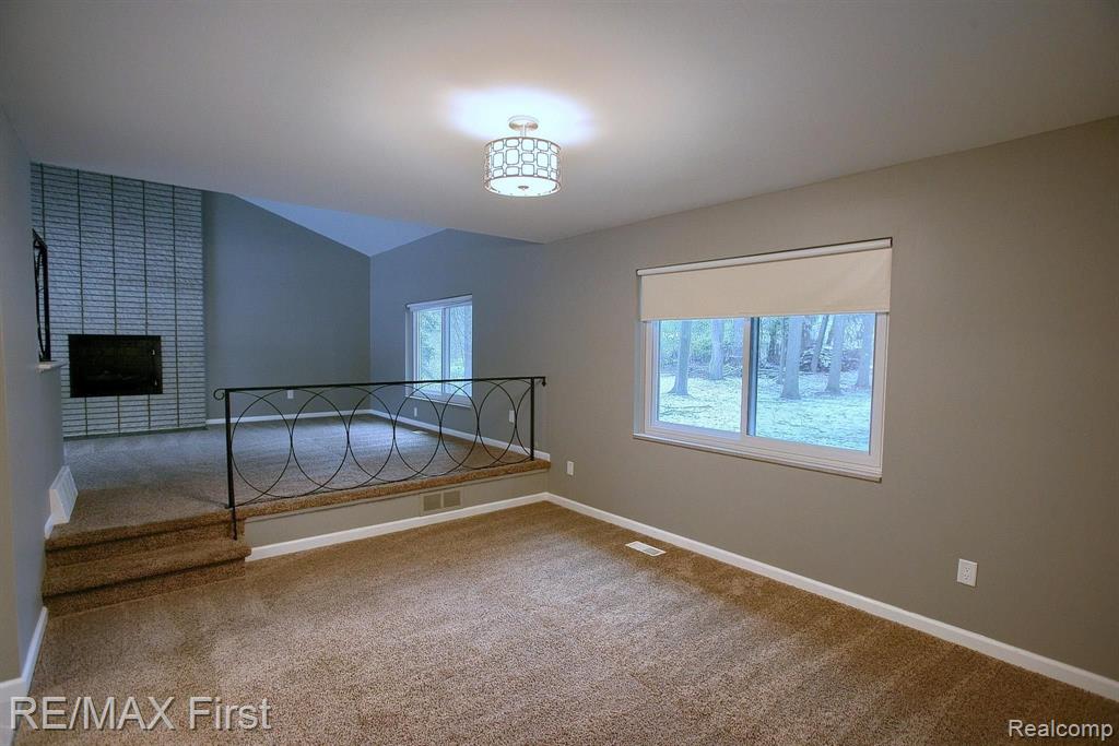 6840 Dublin Fair Road Troy, MI 48098 - Photo 9 of 29