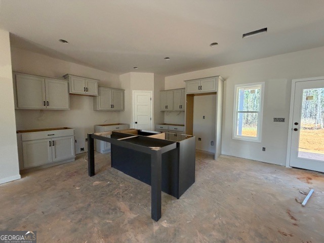 248 Robert Williams Road Pine Mountain, GA 31822 - Photo 4 of 46 a kitchen with cabinets and window