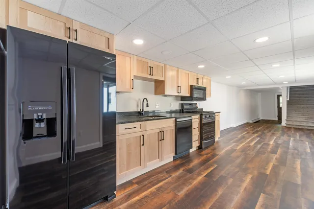 $1,995 | 180 Main Street, Unit 1N, Colebrook, NH 03576