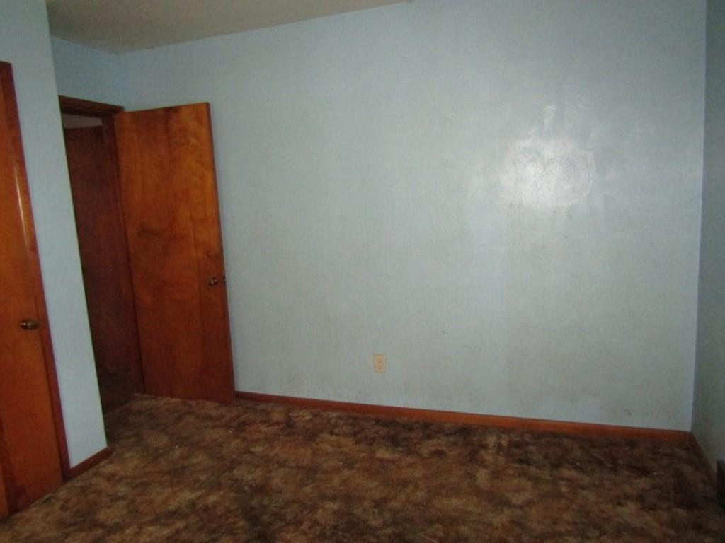 1353 Front Street Crescent, PA 15046 - Photo 17 of 22 a view of an empty room
