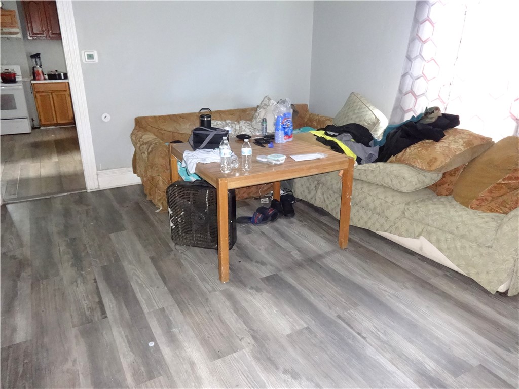 409 Central Park Rochester, NY 14605 - Photo 5 of 15 Living room lower
