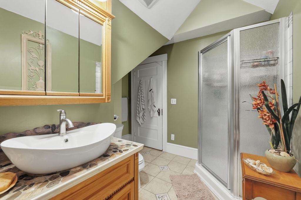 602 Old County Road Westport, MA 02790 - Photo 31 of 38